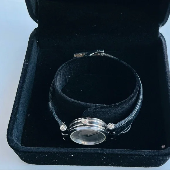 Ladies GUCCI watch💖LOVELY💖 - Picture 11 of 11